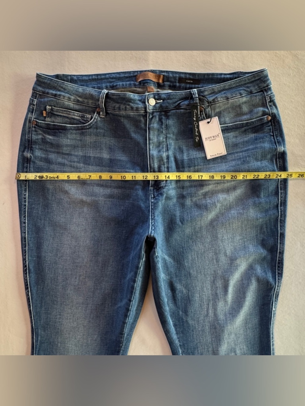 NWT Judy Blue Capri Med Blue Cropped Jeans JB78114 Tummy Control Top (22W) - Picture 9 of 16